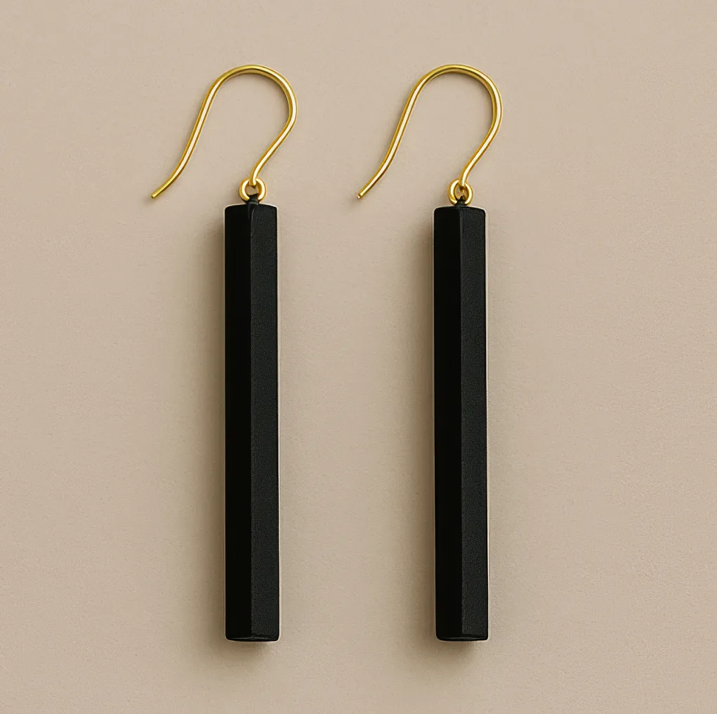 Black dangle earrings with long rectangular prism shape Black dangle earrings with long rectangular prism shape